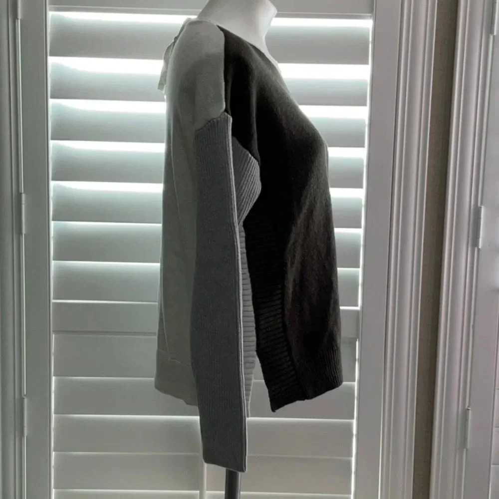 Tahari - Picture 2 of 9